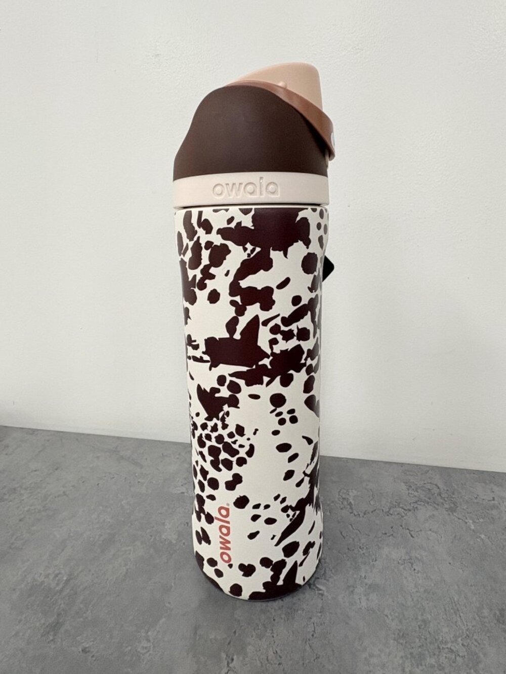 NEW Owala Cow Print Insulated Water Bottle - Picture 2 of 7